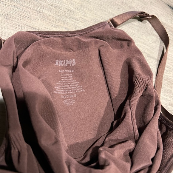 SKIMS Sculpting Thong Bodysuit Sz S/M - Picture 4 of 4